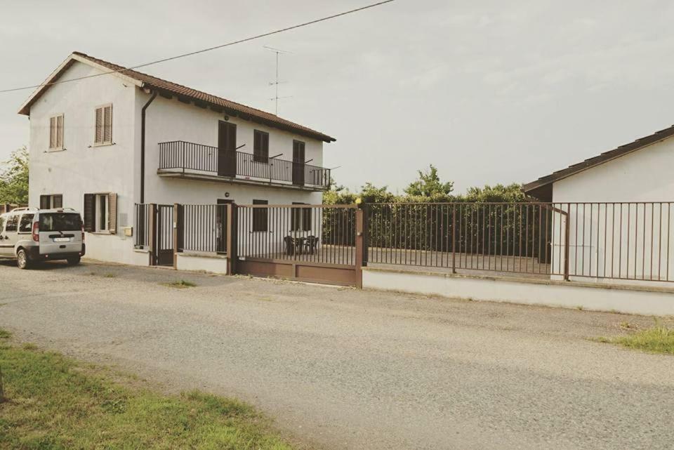 Gaietta Bed and Breakfast Frassineto Po Εξωτερικό φωτογραφία
